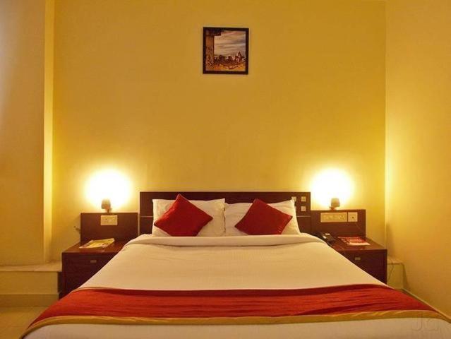 Maya International Hotel Mangalore Exterior photo